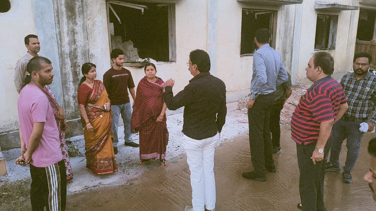 42 एमएलडी फिल्टर प्लांट के स्टोर में आग लगने के कारण कई क्षेत्रों की शनिवार शाम की पाली का पेयजल सप्लाई आंशिक रूप से हुआ प्रभावित