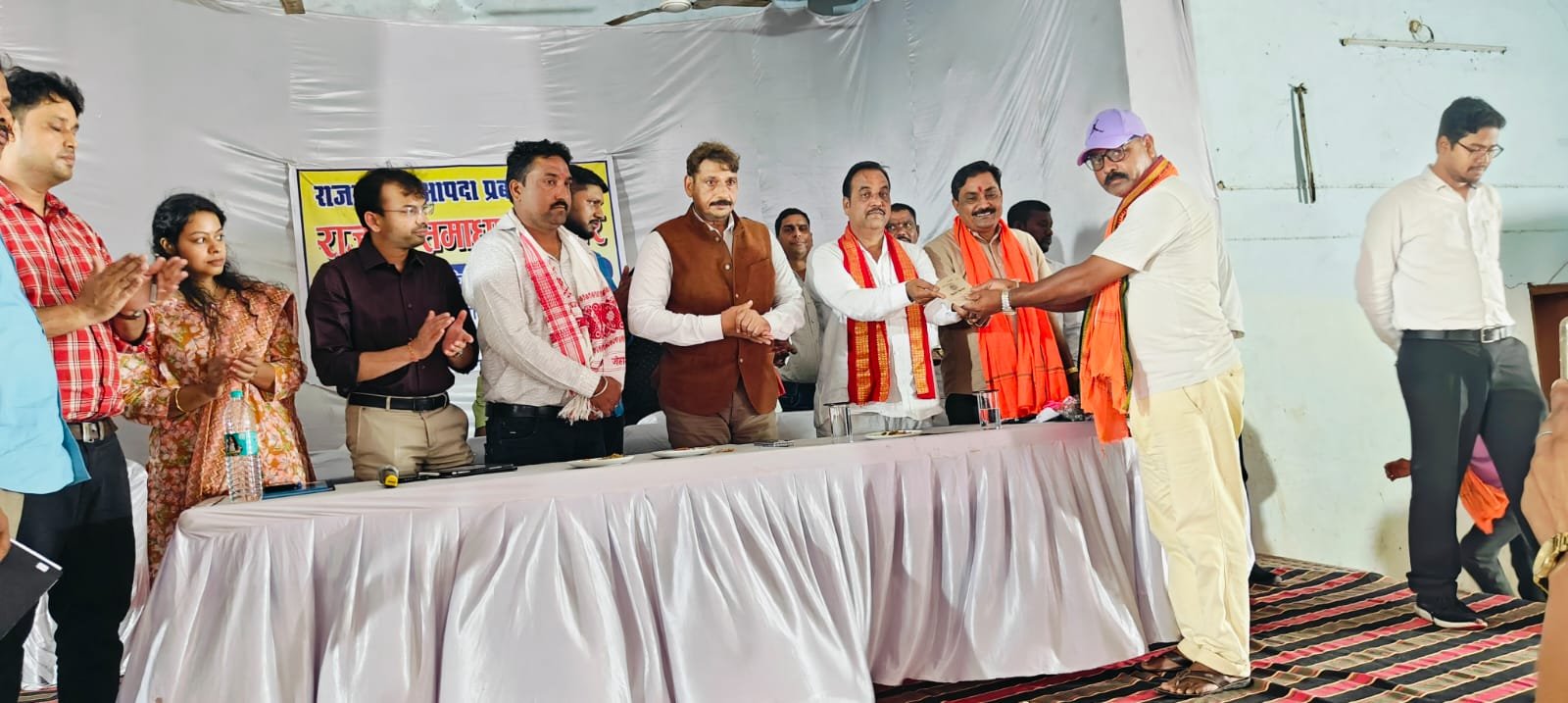 उप मुख्यमंत्री  विजय शर्मा की पहल पर सहसपुर लोहारा में लगा विशेष राजस्व शिविर