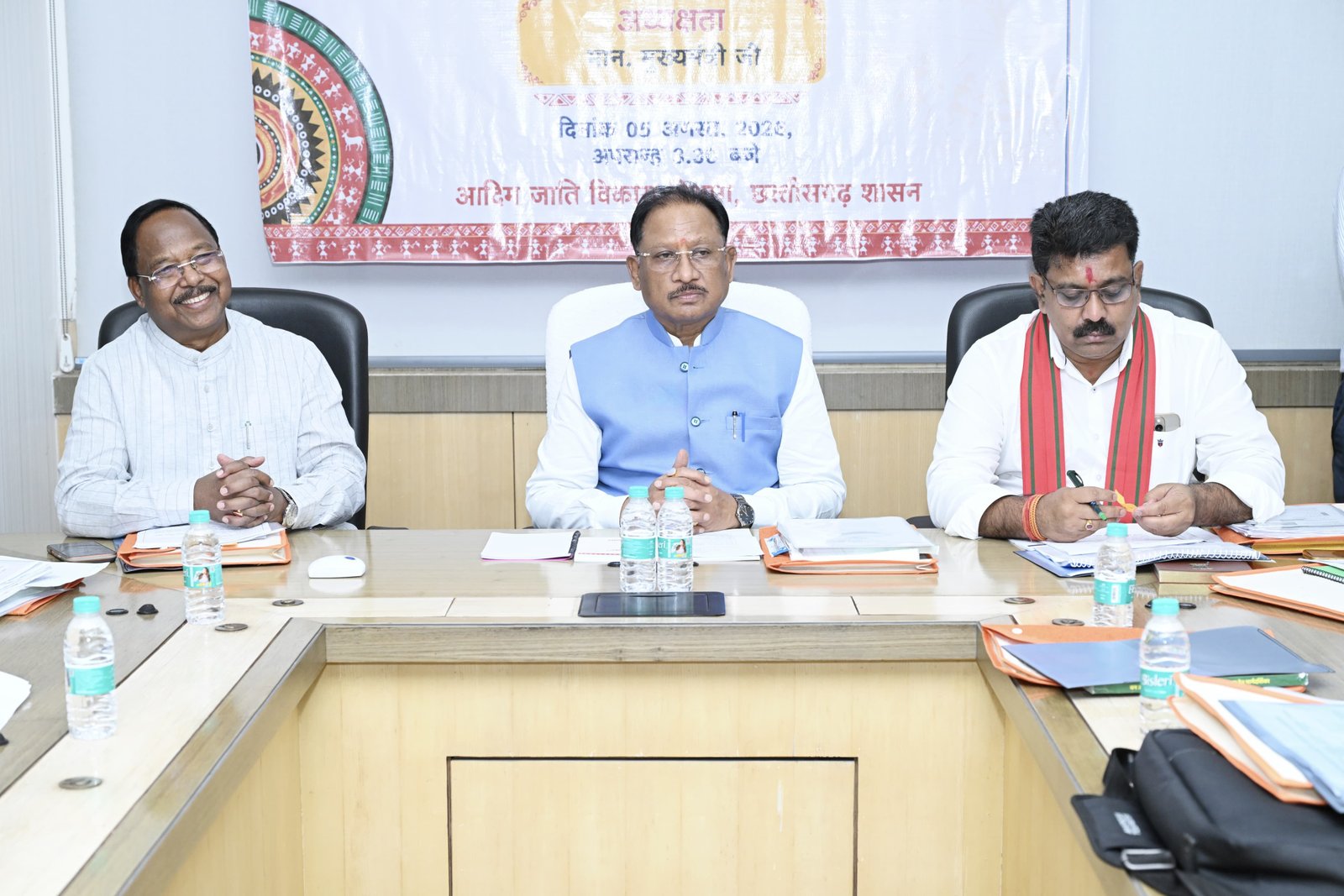मुख्यमंत्री  विष्णु देव साय की अध्यक्षता में वन अधिकार अधिनियम (FRA) एवं पेसा कानून (PESA) के प्रभावी क्रियान्वयन हेतु गठित टास्क फोर्स की पहली बैठक संपन्न