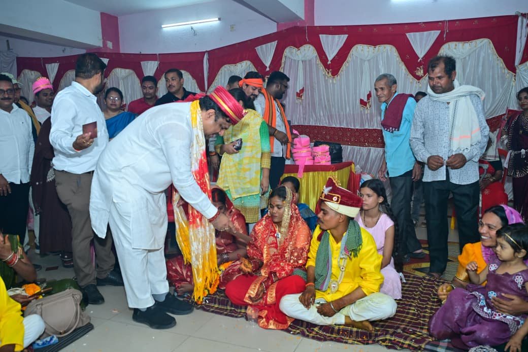 मुख्यमंत्री कन्या विवाह में शामिल हुए स्कूल शिक्षा मंत्री गजेन्द्र यादव