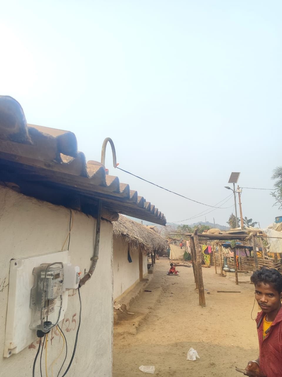 दशकों के अंधेरे से बाहर आया गारपा, नियद नेल्लानार योजना से पहली बार घर-घर पहुँची बिजली