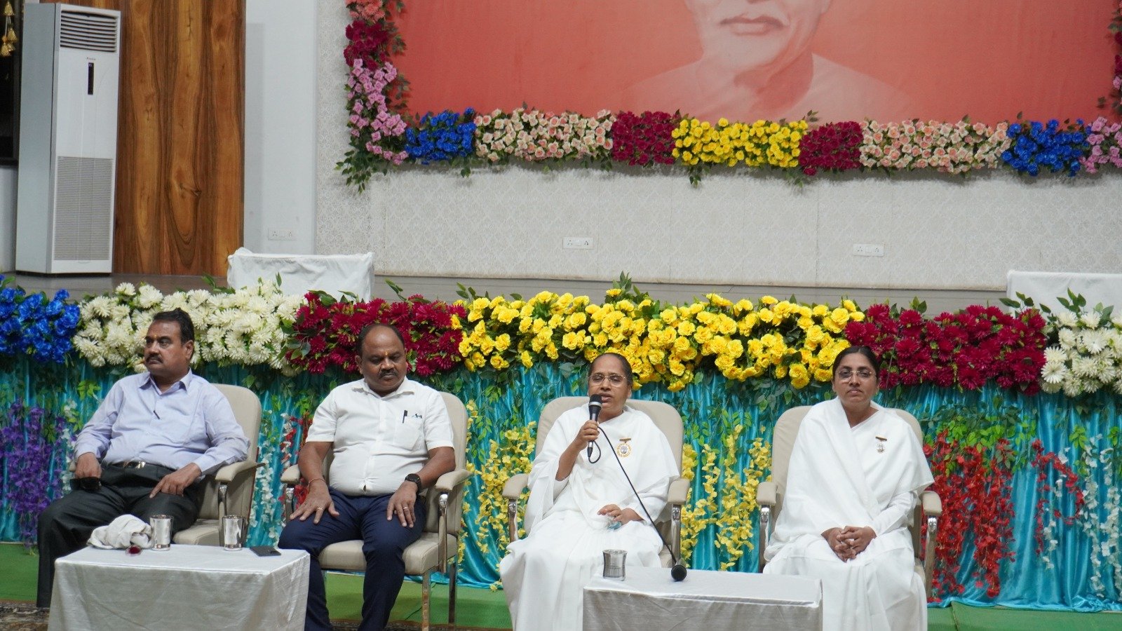 सहकारिता विभाग के अधिकारियों का ब्रह्माकुमारीज आनंद सरोवर में स्नेह मिलन, राजयोग से तनावमुक्त जीवन का संदेश