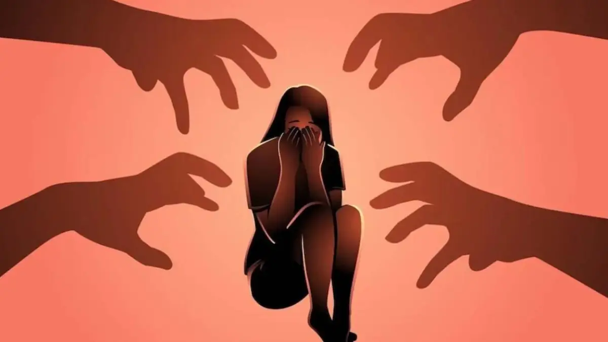 महिला दिवस पर आई दुखद खबर : दुष्कर्म पीड़िता को परिवार सहित किया 12 साल के लिए समाज से बहिष्कृत
