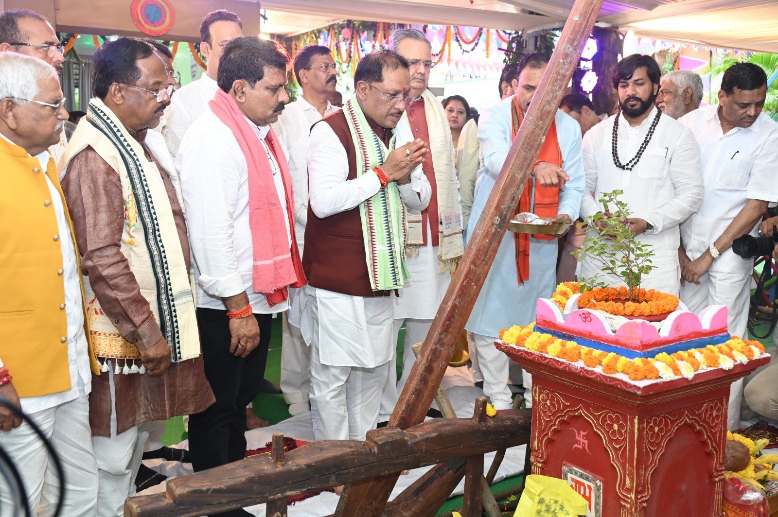 विशेष लेख विष्णु सरकार ने बढ़ाया किसानों का मान-खेती किसानी को मिला नया संबल