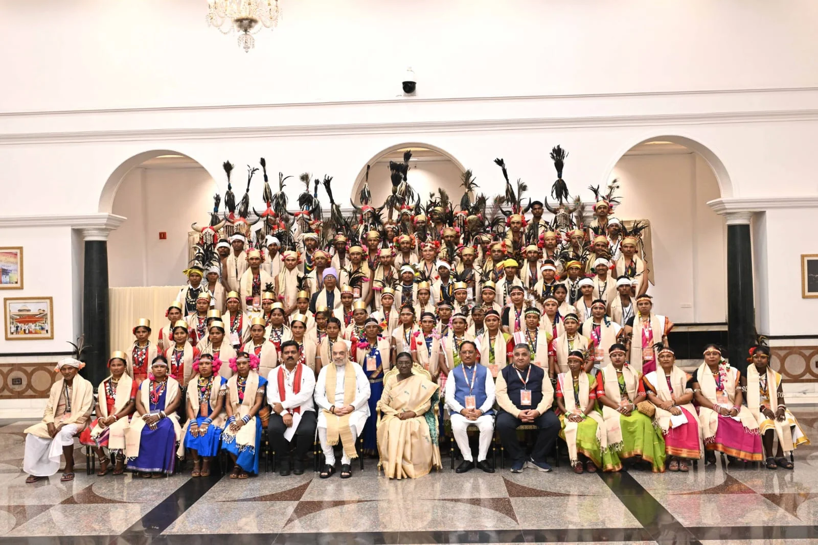 राष्ट्रपति भवन के विशेष अतिथि बने बस्तर के मांझी-चालकी: बस्तर पंडुम-2026 के विजेताओं और जनजातीय प्रतिनिधियों का हुआ विशेष सम्मान