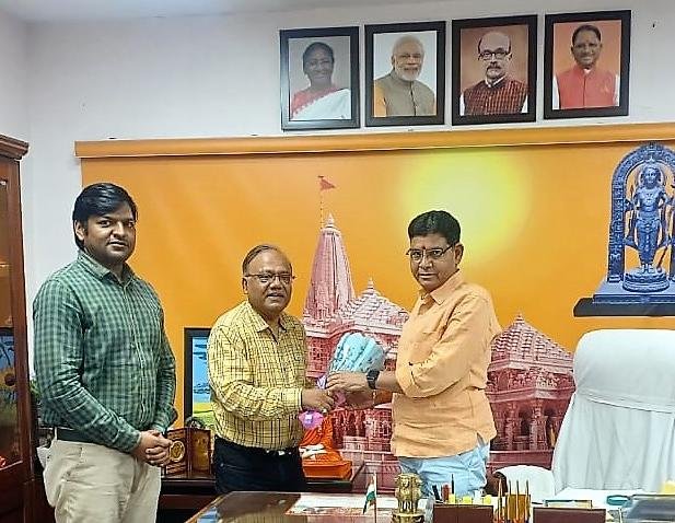 उच्च शिक्षा मंत्री से मिले कुलपति प्रो. दयाल विश्वविद्यालय के गुणात्मक विकास और समस्याओं पर हुई चर्चा