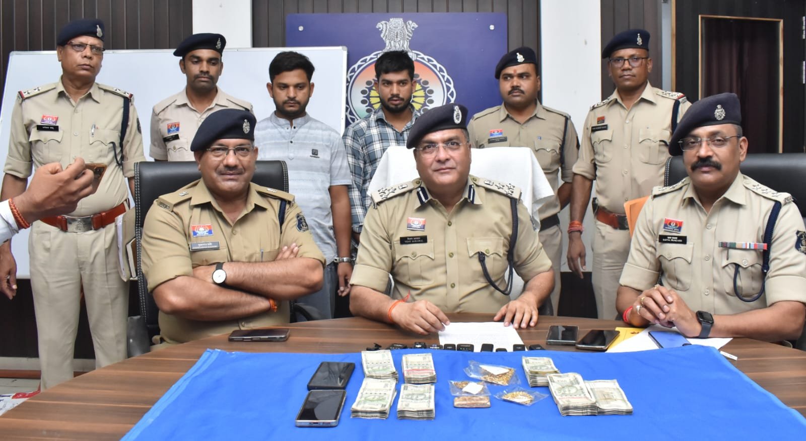 अन्तरराज्यीय चोर गिरोह का पर्दाफाश, 63.50 लाख का मशरूका बरामद