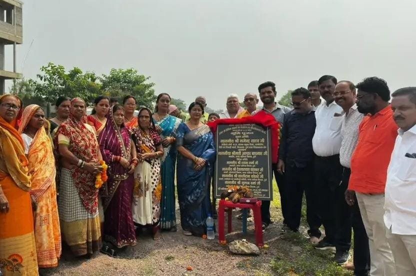 शहर के विभिन्न उद्यानों का 41.37 लाख रुपये से होगा संधारण एवं सौंदर्यीकरण, महापौर अलका बाघमार ने किया भूमिपूजन