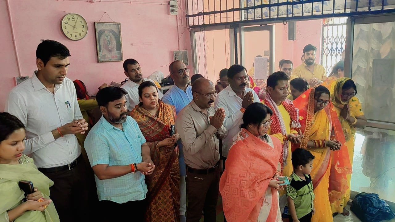 चैत्र नवरात्रि का शुभारंभ: नगर निगम में महापौर ने विधि-विधान से की जोत प्रज्वलित