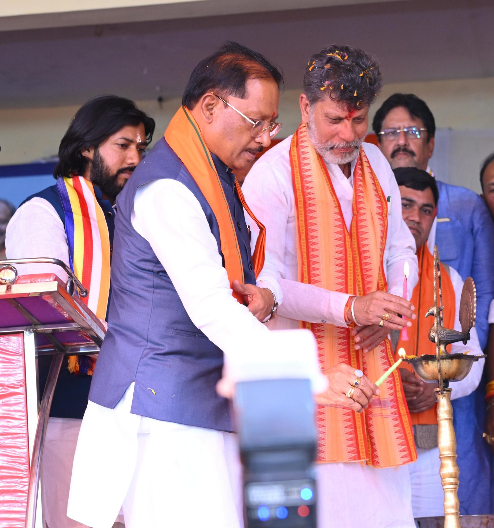 संविधान के मूल्यों को जन-जन तक पहुंचाने का संकल्प: समरसता भोज में शामिल हुए मुख्यमंत्री साय