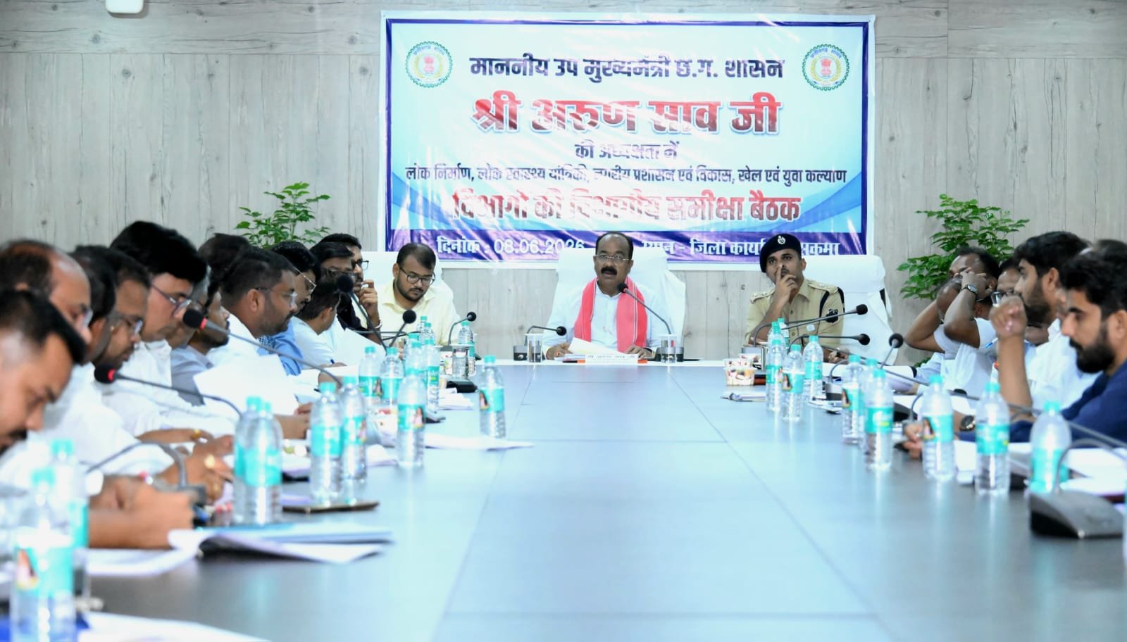अंतिम व्यक्ति तक पहुंचे योजनाओं का लाभ, अधिकारी फील्ड में दिखाएं ज्यादा सक्रियता : अरुण साव
