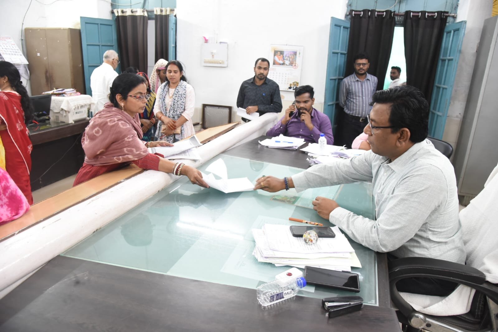 दशहरा मैदान व शासकीय विद्यालय के सामने अवैध ठेले-खोमचे और नशीली गतिविधियों को लेकर शिकायत