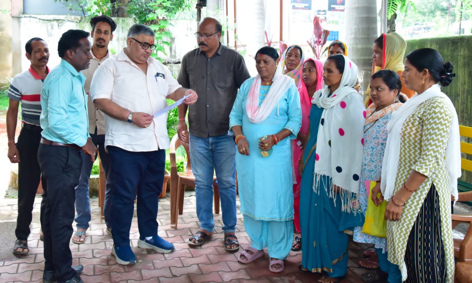 जनदर्शन में पर्यटन एवं संस्कृति मंत्री राजेश अग्रवाल ने सुनीं लोगों की समस्याएं, त्वरित समाधान के दिए निर्देश