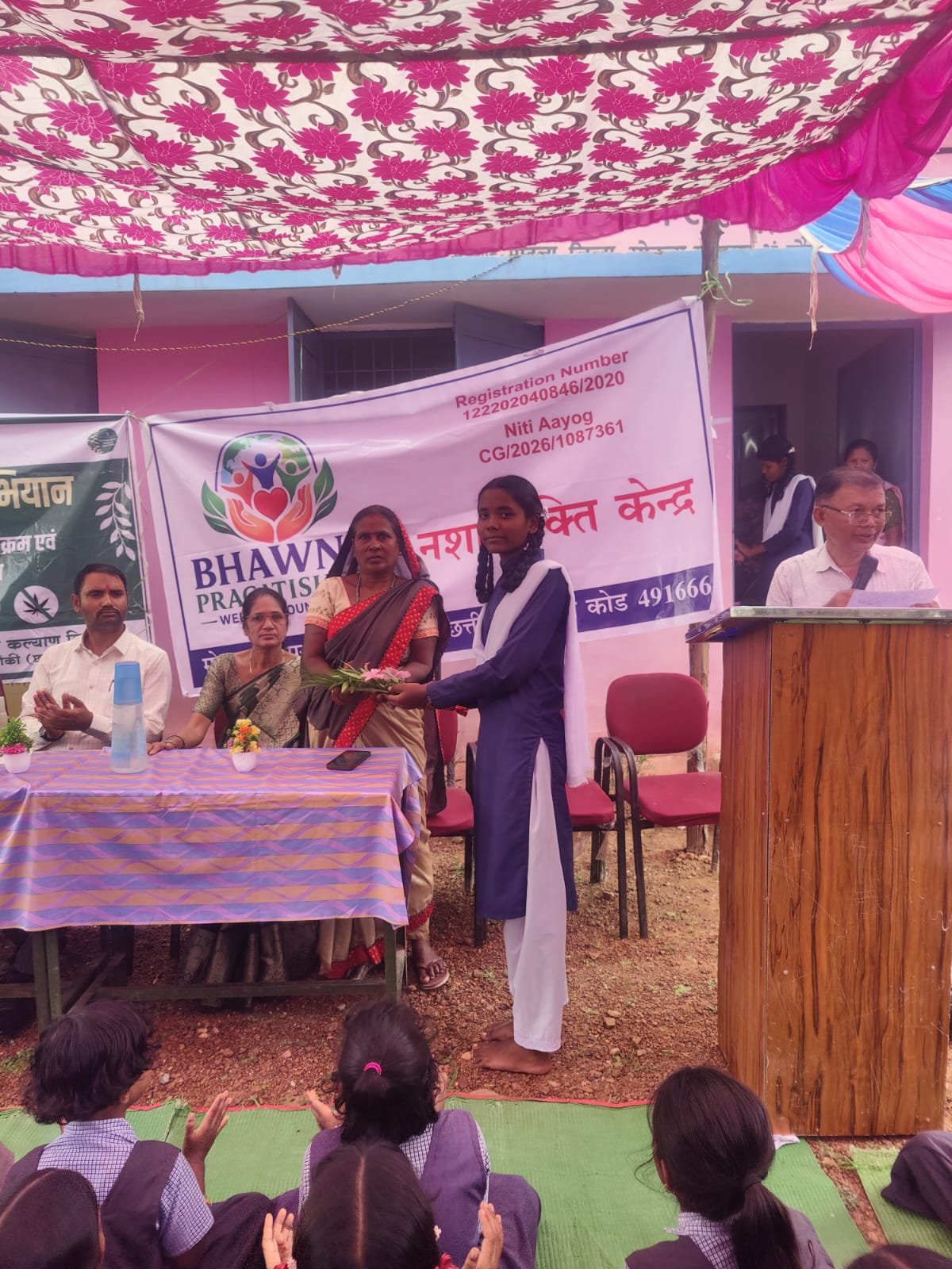 शासकीय हाईस्कूल मूकादाह में नशामुक्ति जागरूकता कार्यक्रम एवं कार्यशाला आयोजित,विद्यार्थियों को दिलाई गई नशामुक्त रहने की शपथ