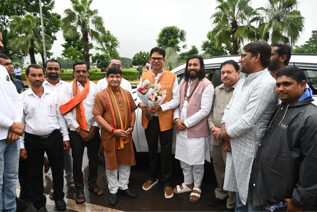 पंडित दीनदयाल उपाध्याय की जयंती पर वित्त मंत्री ओ.पी. चौधरी ने किया श्रद्धापूर्वक नमन