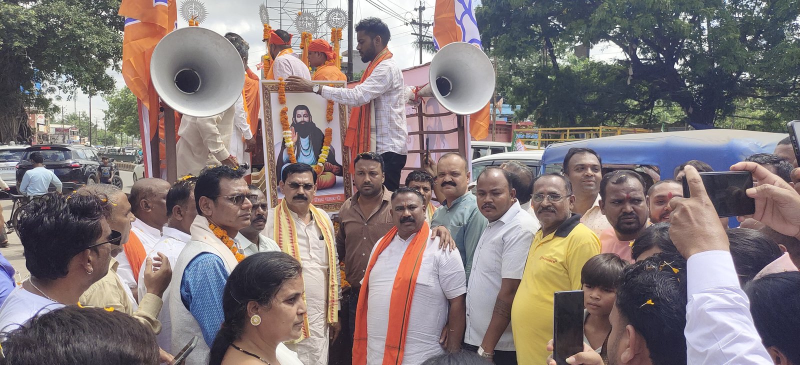 संत गुरु रविदास जी की 650वीं जयंती पर निकली पवित्र कलश वंदन यात्रा का गुढ़ियारी मंडल ने किया भव्य स्वागत