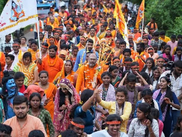 संयोजक जितेन्द्र वर्मा के नेतृत्व में 17 अगस्त को बोल बम के जयघोष से पाटन से टोलाघाट के लिए निकलेगी भव्य कांवर यात्रा, 50 हजार से अधिक शिवभक्त होंगे शामिल