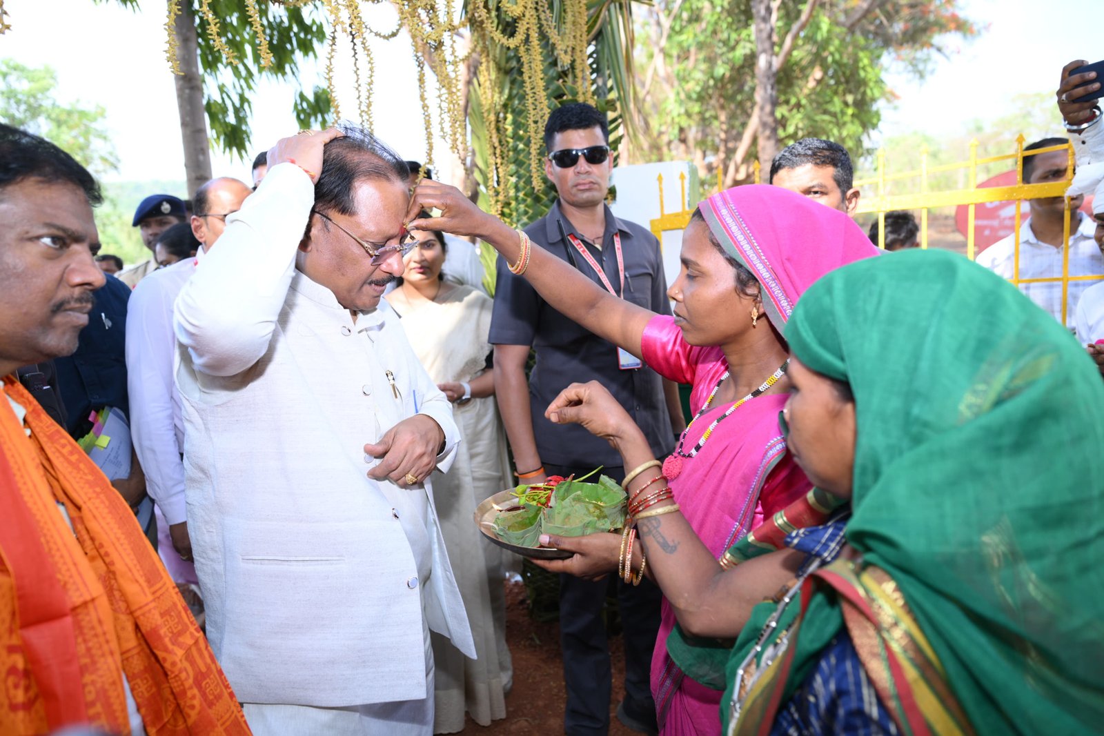 सुशासन तिहार के तहत मुख्यमंत्री श्री विष्णु देव साय पहुँचे अबूझमाड़ के गारपा, जन चौपाल में ग्रामीणों से किया सीधा संवाद