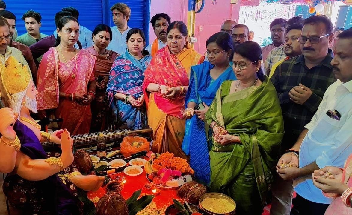 भगवान विश्वकर्मा जयंती पर निगम में पूजा-अर्चना निगम में विराजे कर्म के देवता भगवान विश्वकर्मा