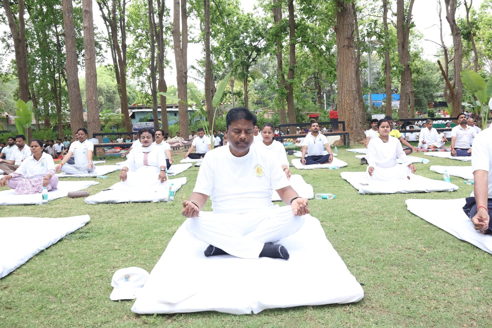 कोटमहर गार्डन में उत्साहपूर्वक मनाया गया 12वां अंतरराष्ट्रीय योग दिवस
