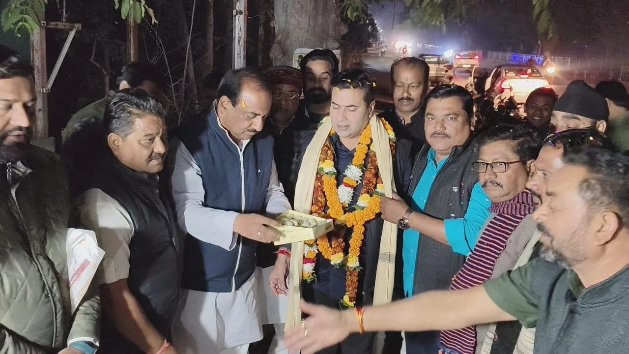 सिविल लाइन स्पोर्ट्स क्लब द्वारा जिला कांग्रेस कमेटी के नवनियुक्त अध्यक्ष धीरज बाकलीवाल का भव्य स्वागत