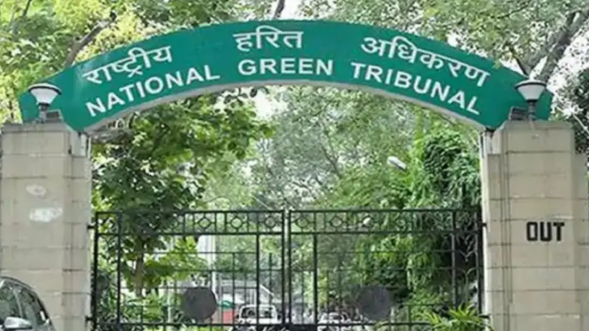 भोपाल रेलवे स्टेशन पर गंदगी पड़ी भारी, NGT ने रेलवे को थमाया 10.06 लाख का नोटिस