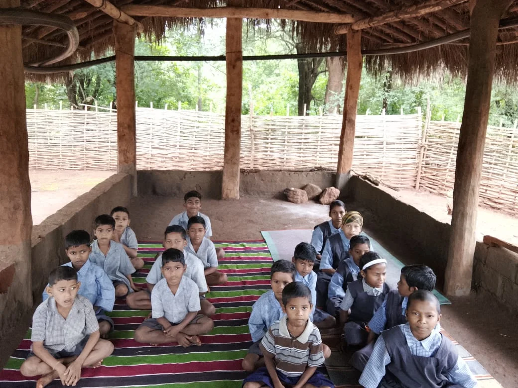 नारायणपुर के दूरस्थ अंचलों में शिक्षा की नई रोशनी