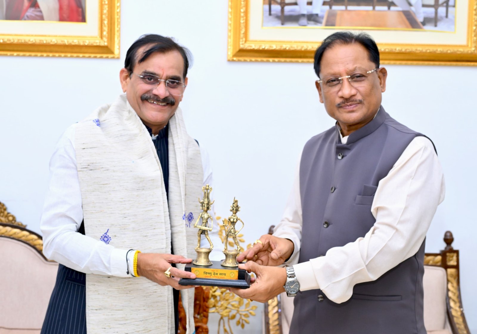 मुख्यमंत्री से सांसद  विष्णु दत्त शर्मा ने की सौजन्य मुलाकात