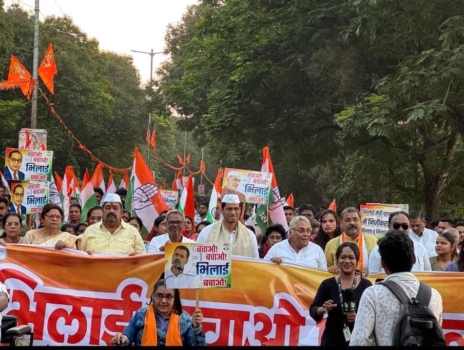 देवेंद्र यादव द्वारा भिलाई बचाओ पदयात्रा में शामिल हुए अरुण वोरा, जनहित के मुद्दों पर जताया समर्थन