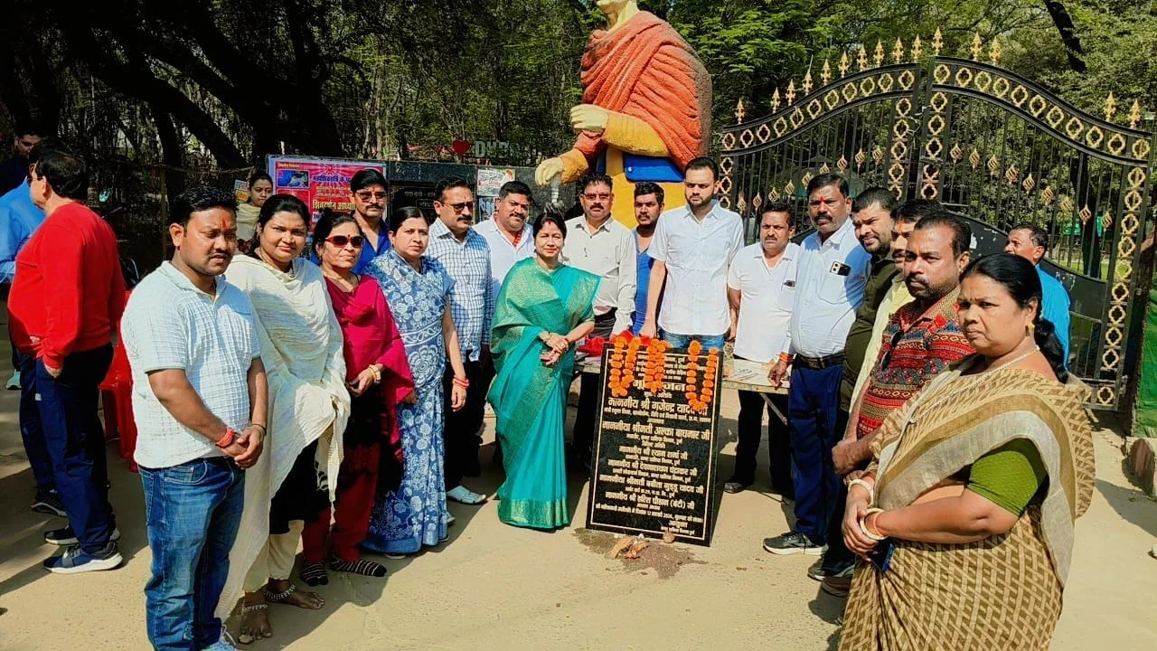 एस.पी. बंगला से वन विभाग कार्यालय तक सड़क व पेवर ब्लॉक कार्य का भूमिपूजन