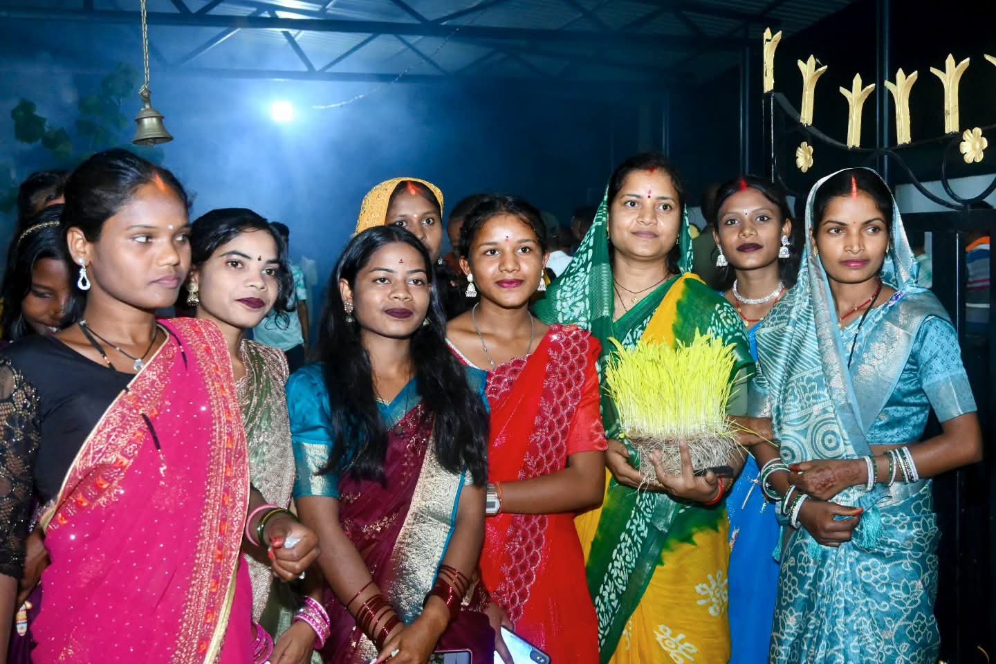 करमा पूजा में शामिल हुईं मंत्री श्रीमती लक्ष्मी राजवाड़े, प्रकृति, संस्कृति और लोकपरंपराओं के संरक्षण का दिया संदेश