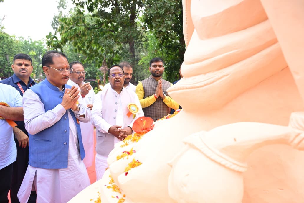 CM Shri Vishnu Deo Sai plants Rudraksha sapling under ‘Ek Ped Maa Ke Naam 3.0’ at Ram Vatika