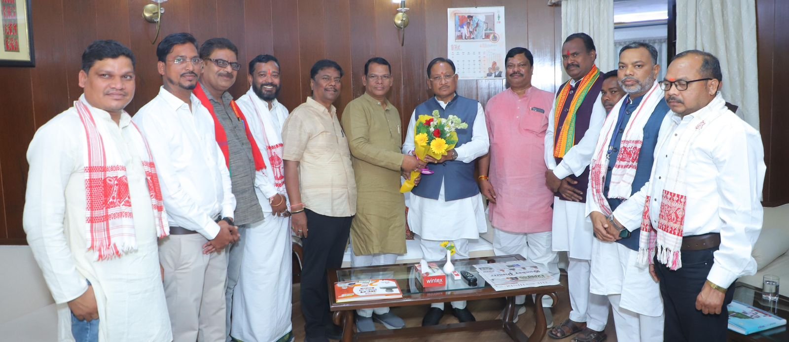Sarva Adivasi Samaj delegation meets Chief Minister Shri Vishnu Deo Sai in New Delhi