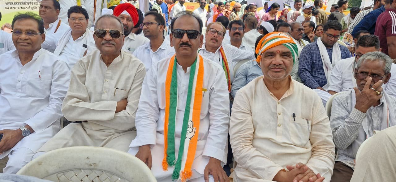 ब्लॉक अध्यक्ष अलताफ के नेतृत्व मध्य ब्लॉक के सैकड़ो कार्यकर्ता विधानसभा घेरने रायपुर पहुंचे