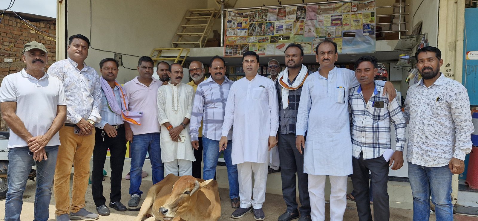 मध्य ब्लॉक कांग्रेस कमेटी का वार्ड नं. 55 पुलगांव वार्ड व वार्ड नं. 40 सुराना कॉलेज वार्ड में स्मार्ट मीटर बदलो अभियान का फॉर्म भराया