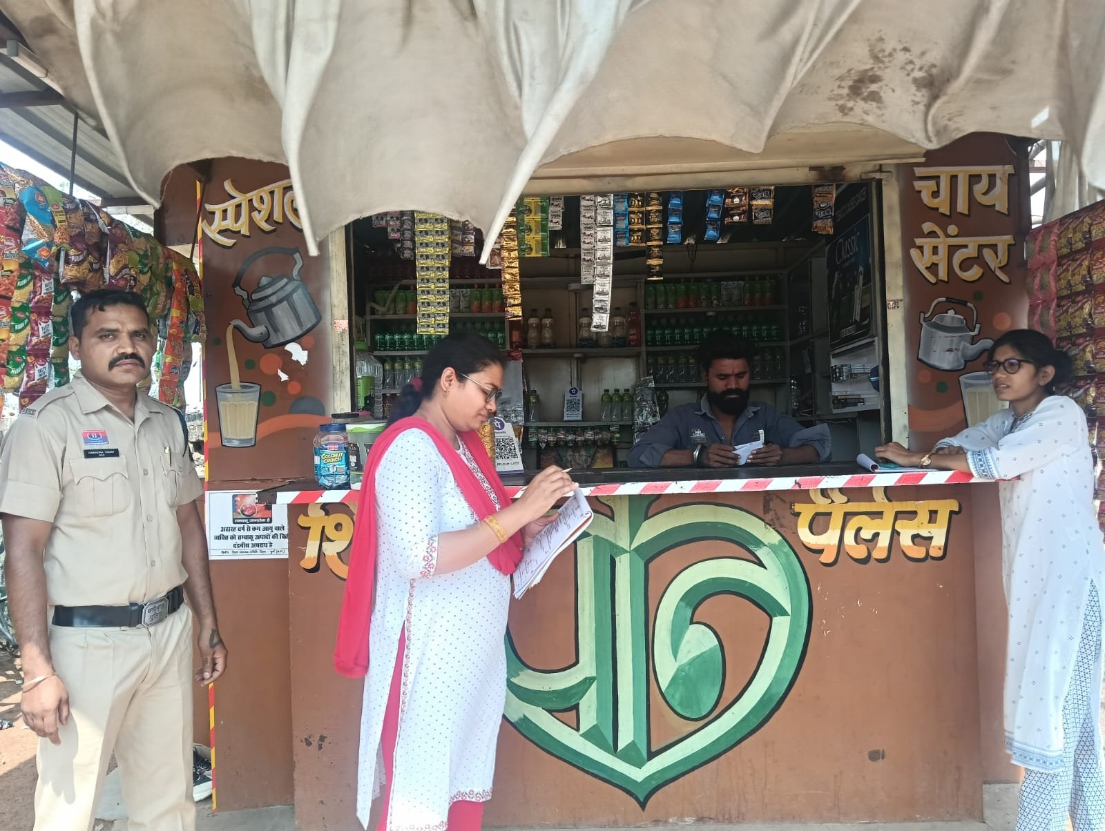 सही दवा-शुद्ध आहार अभियान अंतर्गत*  दुर्ग जिले के ग्रामीण एवं शहरी क्षेत्रों में प्रशासन की सघन जांच जारी