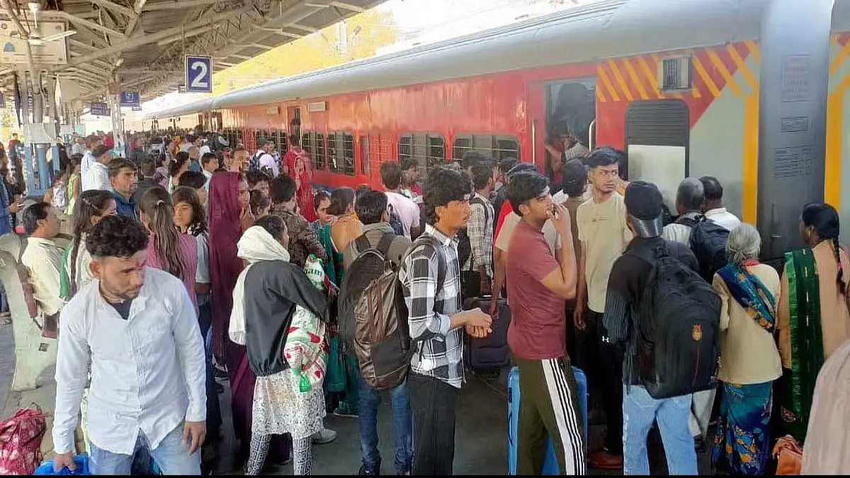 रेलवे की कमाई में बड़ा उछाल: मध्य प्रदेश से 3 करोड़ से ज्यादा यात्रियों ने किया सफर