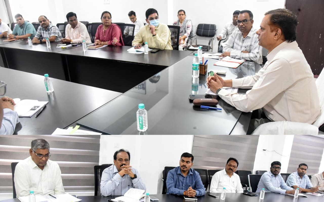 शिक्षा व्यवस्था पर विशेष ध्यान देवें अधिकारी नशा के खिलाफ जनजागरूकता अभियान रखें जारी संभाग आयुक्त