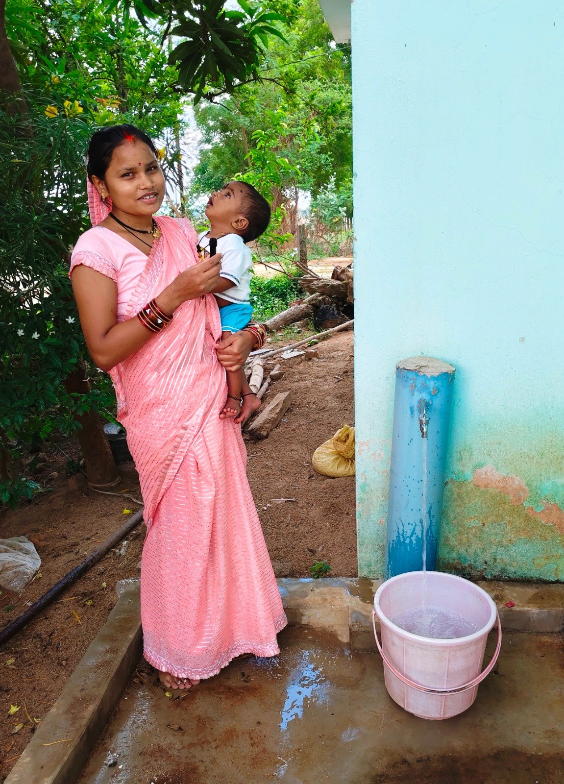 जब आंगन में छलका पानी बदल गई जिंदगानी गलियों में पानी के बर्तनों का सफर थमा, अब हर सुबह नल की धार से शुरू होती है कहानी