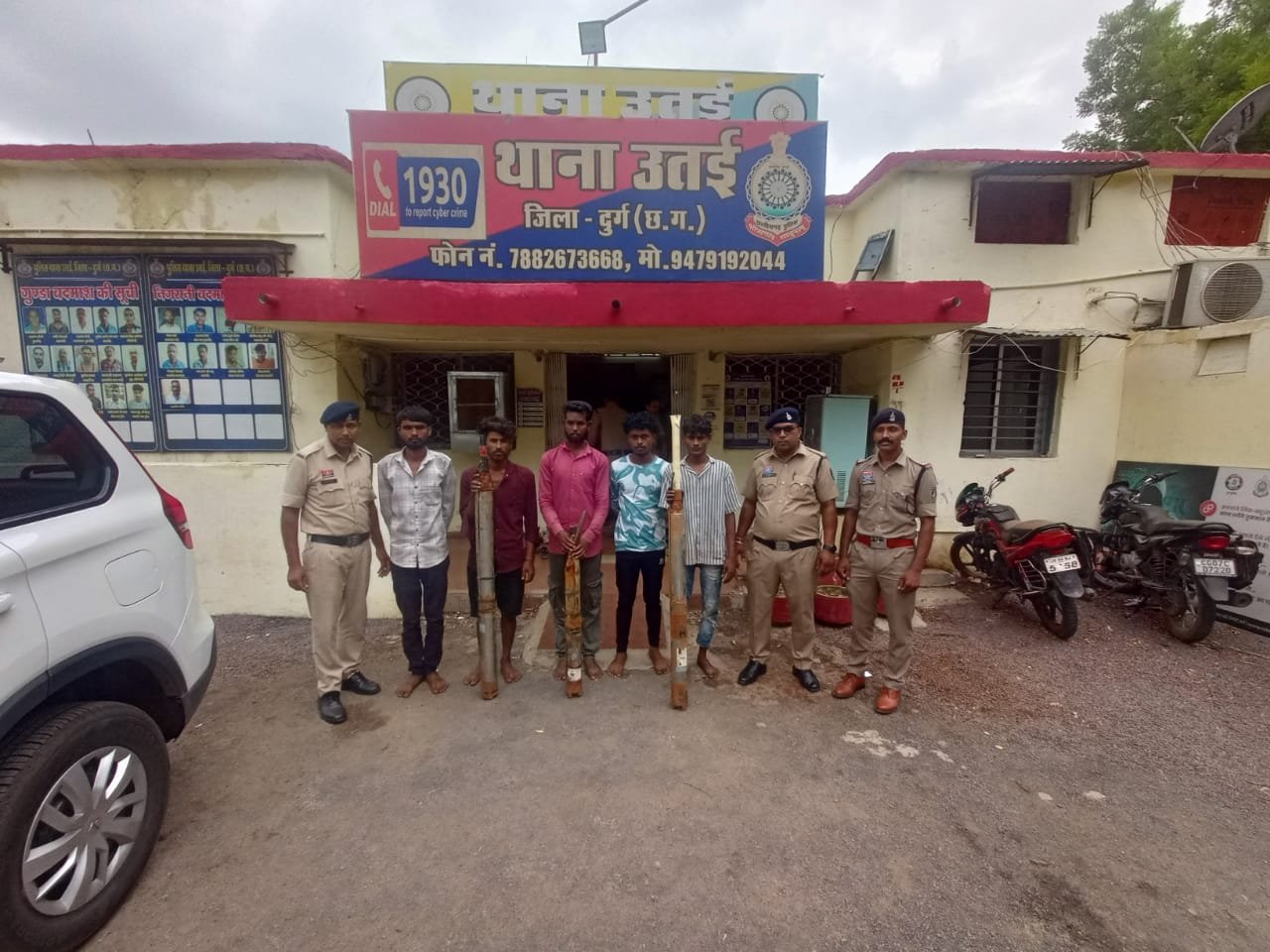 10 घंटे के भीतर तीन चोरी के प्रकरणों का सफल खुलासा, 05 आरोपी गिरफ्तार, चोरी गया समस्त मशरूका बरामद
