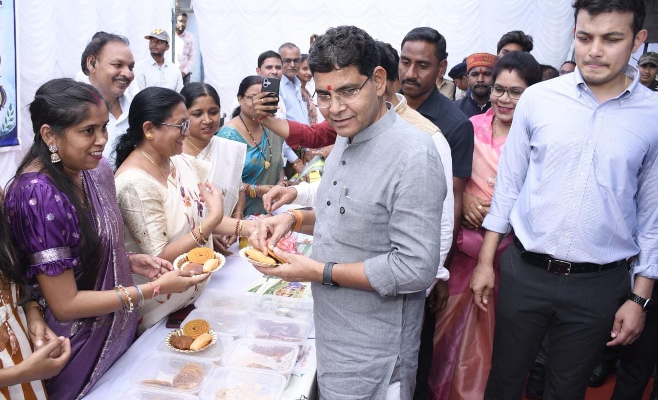 अंतर्राष्ट्रीय वृद्धजन दिवस पर 500 बुजुर्गों का शॉल-श्रीफल से सम्मान