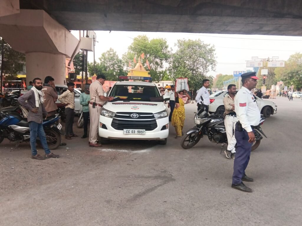 लापरवाही पड़ी भारी… ट्रैफिक नियम तोड़ने वालों पर कार्रवाई