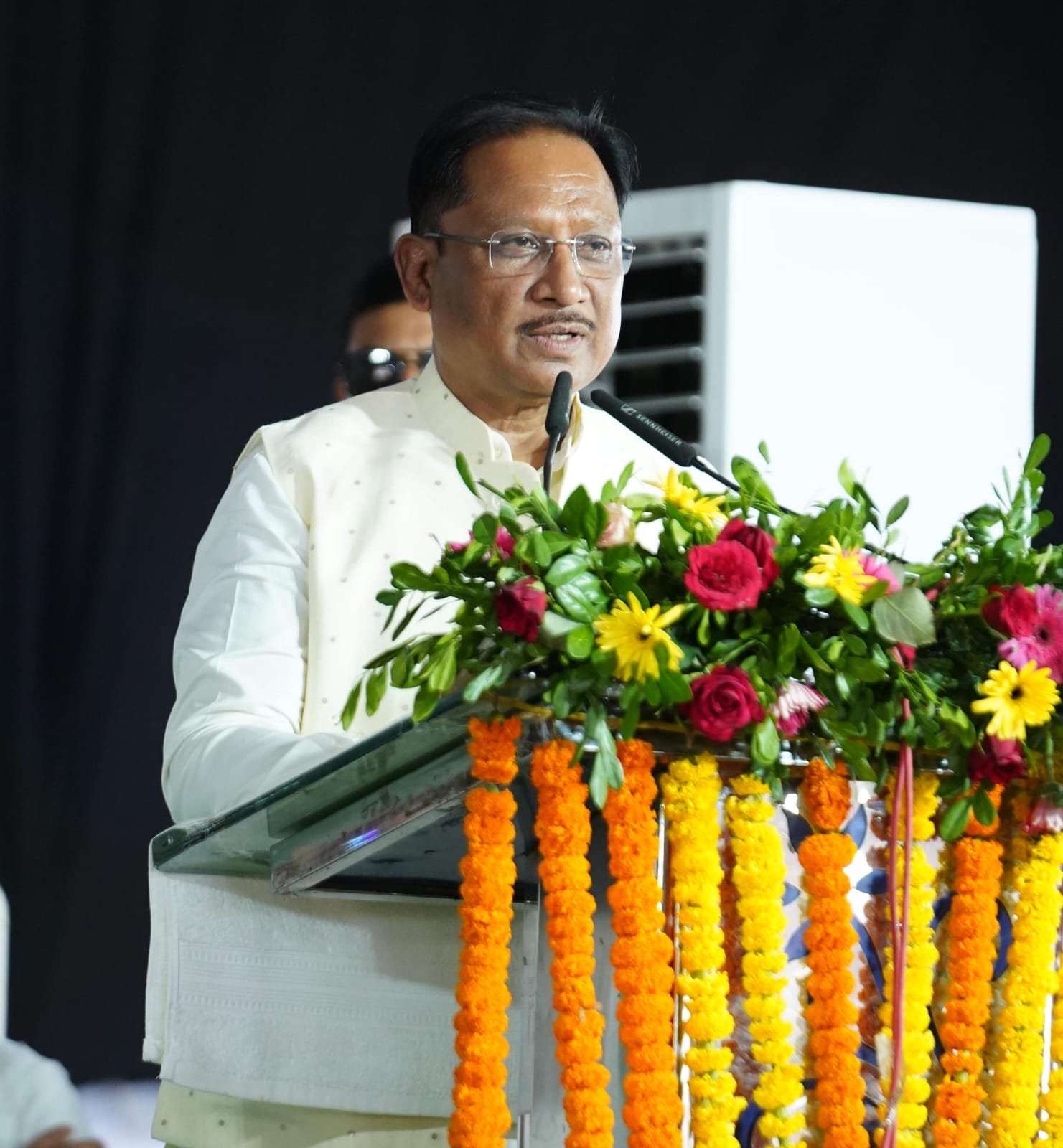मूलभूत सुविधाओं को बेहतर बनाने के लिए समर्पित भाव से कार्य करें जनप्रतिनिधि : मुख्यमंत्री  विष्णु देव साय