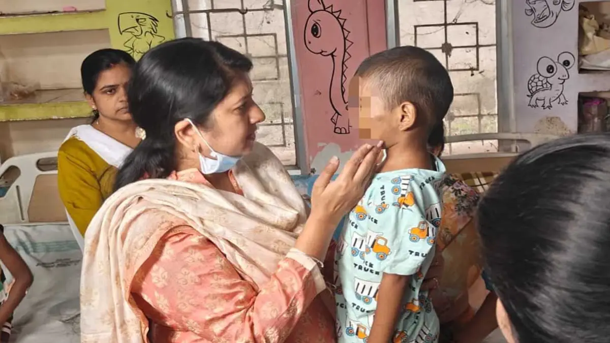रायपुर में दो बच्चों के साथ हैवानियत : बाल अधिकार आयोग सख्त, मां और सौतेला पिता गिरफ्तार