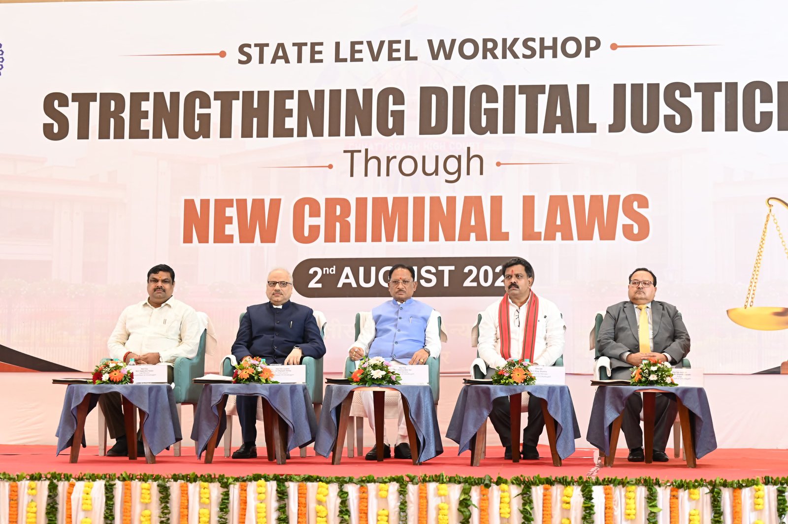 राज्यपाल रमेन डेका और मुख्यमंत्री विष्णु देव साय की उपस्थिति में लोक भवन से ‘नशा मुक्त युवा विकसित भारत संकल्प अभियान’ का शुभारंभ