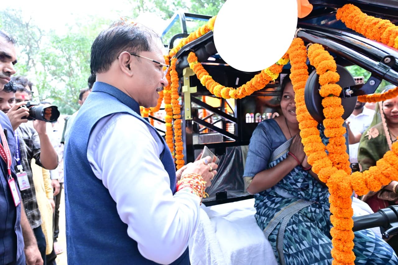 मुख्यमंत्री विष्णु देव साय ने ‘जशपुर एक्सप्रेस’ योजना का किया शुभारंभ