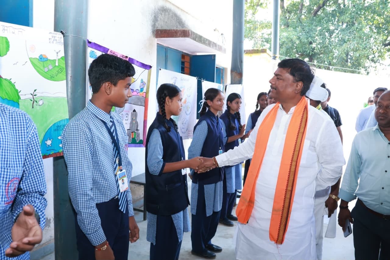 मेरे सपनों का भारत’ चित्रकला एवं भाषण प्रतियोगिता में बच्चों ने दिखाई प्रतिभा